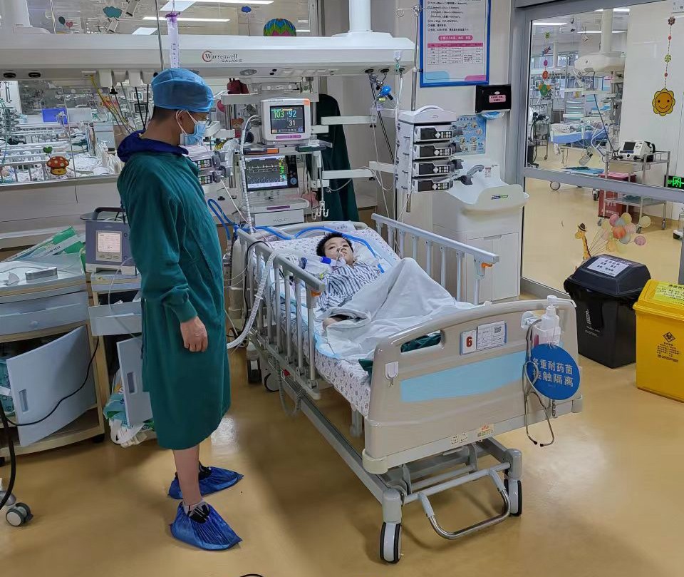 无锡跨省救护车出租公司